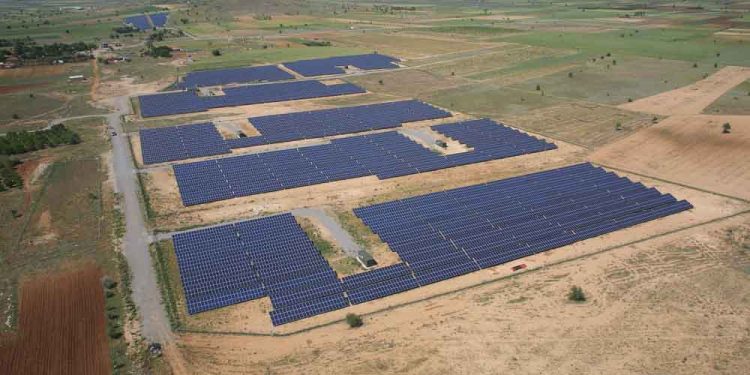 Akfen Yenilenebilir Enerji’den Bir Haftada 66 MW Gücünde Üç Hibrit Güneş Santrali Yatırımı Anlaşması