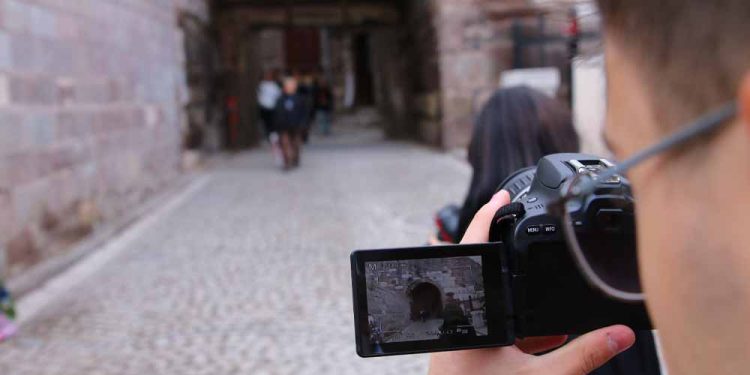 Canon Gençlik Programı (Young People Programme) TOÇEV İş Birliğiyle Bu Yıl Da Mardin’deki Genç Yeteneklerle Buluşuyor