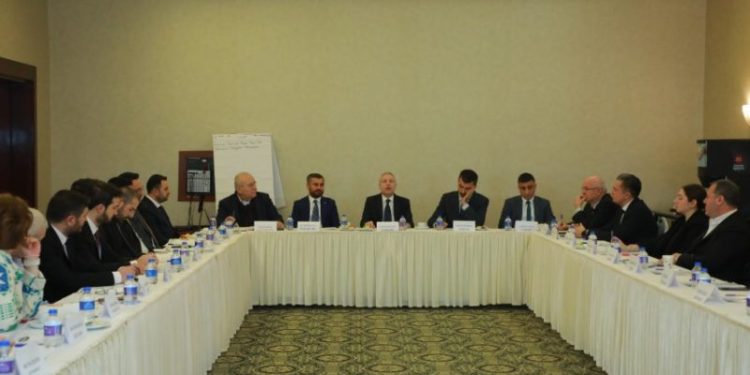 Platformlar İllegal Yayınlar için Toplandı