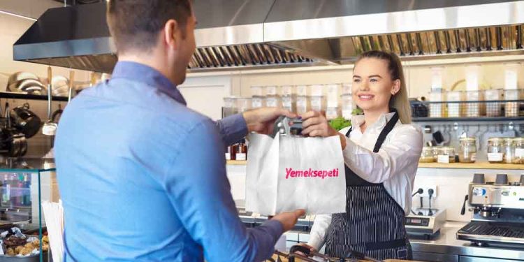 Yemeksepeti’nin “Gel Al” Hizmeti İlk Yılını Tamamladı