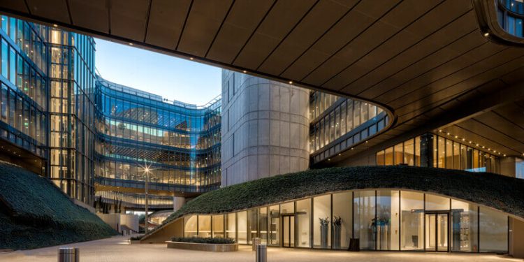 Garanti BBVA, Teknolojik Çalışmalarını ve Tier-4 Veri Merkezini Tanıttı