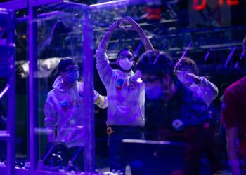 Genç Mucitler Arenada: İstanbul’da Gerçekleşen Robotik Yarışmalarının İlk Yarısı Tamamlandı