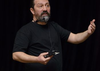 Üstün Yetenekli Öğrenciler Sanal Gerçeklik Evrenleri Üzerine Beyin Fırtınası Gerçekleştirdi
