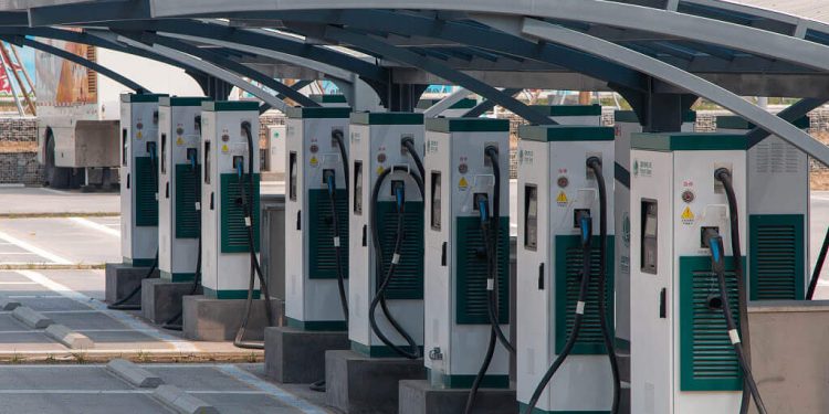 Çin’de 2024 Yılında Elektrikli Araçlar için 5 bin Şarj Merkezi Kurulacak