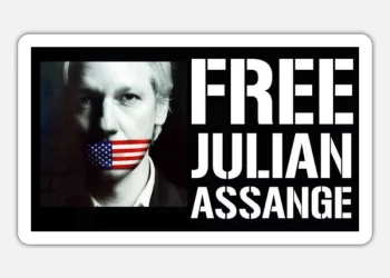 Julian Assange’ın ABD’ye İade Edilme Olayı Askıya Alındı