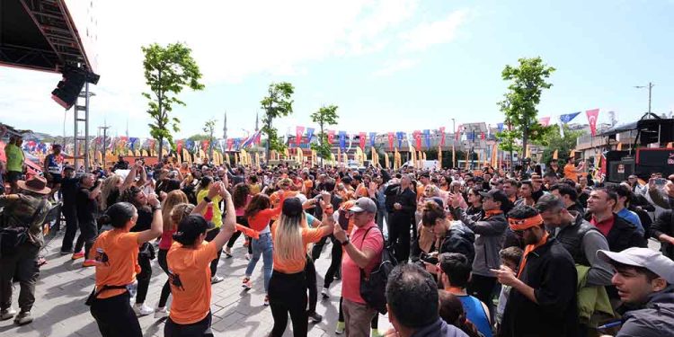 BtcTurk Boğa Koşusu’nda Binlerce Kişi Yarıştı