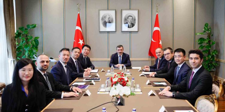 Cumhurbaşkanı Yardımcısı Cevdet Yılmaz Huawei Heyetini Kabul Etti