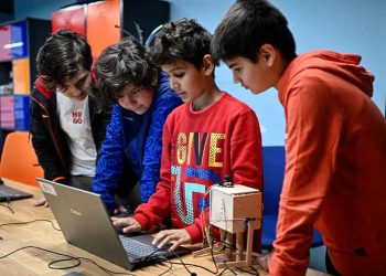 Türkiye’nin Dört Bir Yanında DENEYAP Teknoloji Atölyeleri Robotik Proje Şenlikleri Gerçekleşti