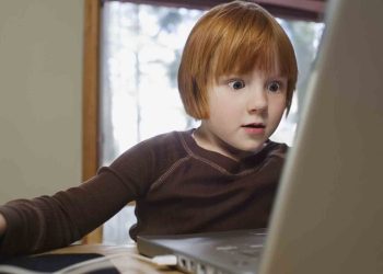 Çevrimiçi Reklamlar Çocukları Nasıl Etkiliyor?
