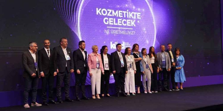 Kozmetik Endüstrisinde Maliyetleri Azaltan Yapay Zeka Uygulamaları