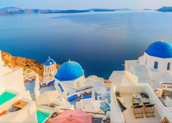 Çin, Santorini Adası’nın Aynısını İnşa Etti