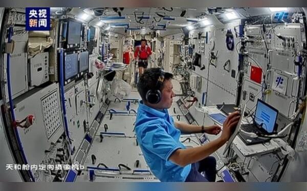 Çinli Astronotlar Uzayda Birçok Deney Gerçekleştirdi