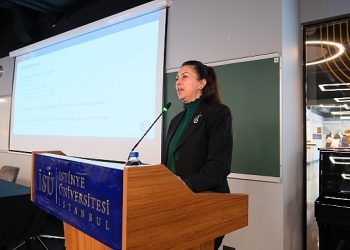 Kutuplara Bilim Üssü : İklim Değişikliğinin Başladığı Yerdeyiz