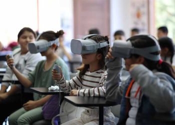 Doğayı Koruyan Nesiller Yetişmesi İçin VR Gözlükleri Ve Oyunlarla Çevre Eğitimi