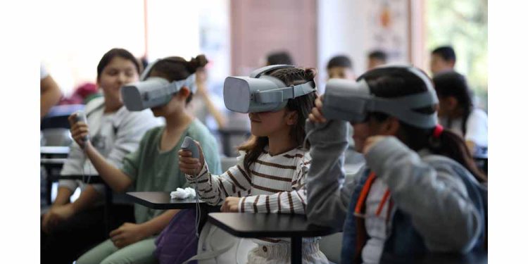 Doğayı Koruyan Nesiller Yetişmesi İçin VR Gözlükleri Ve Oyunlarla Çevre Eğitimi