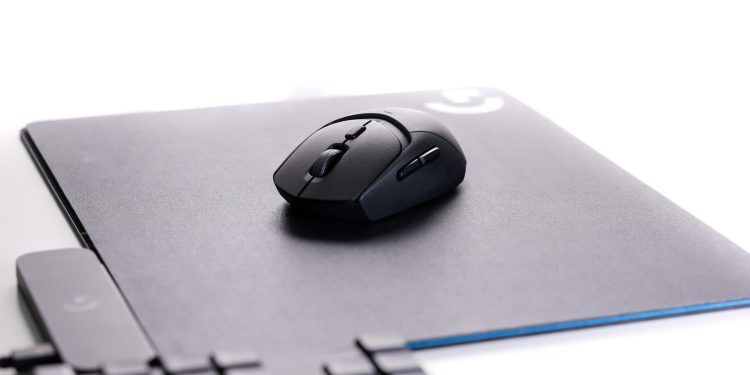 Logitech G309 LightSpeed Kablosuz Oyuncu Mouse’u Tanıttı
