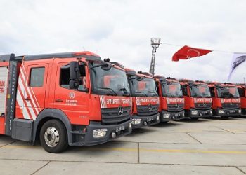 İstanbul İtfaiyesi Yeni Araçlarını Tanıttı