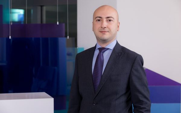 Şirketler Üretken Yapay Zekâyı Kullanarak Gelirlerini Nasıl Artırabilir?