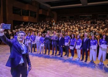 İBB Akademi’nin Düzenlediği “Genç Yetenek Gelişim Programı” Yeni Mezunlarını Verdi