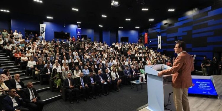 İBB, Güneş Enerjisinden Yararlanma Sahalarını Büyütüyor
