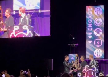 Crowdstrike CEO, DEF CON’da En Büyük Başarısızlık Ödülünü Kabul Etti