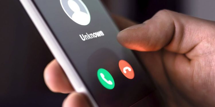Dolandırıcılar Telefon Numaranızın Peşinde