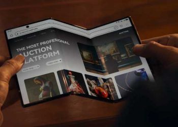 3’e Katlanan Huawei Mate XT Tanıtıldı