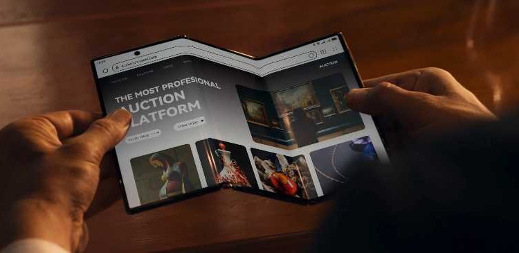 3’e Katlanan Huawei Mate XT Tanıtıldı