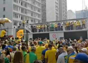 Brezilya’da Binlerce Kişi X Yasağını Protesto Mitingine Katıldı