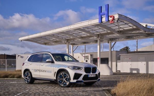 BMW ve Toyota, Hidrojen Araç İş Birliği Yapıyor