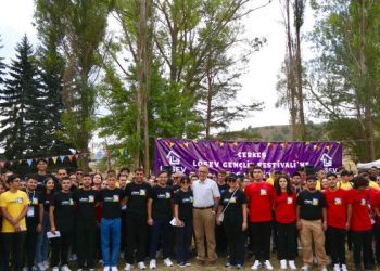 Kanseri Yenen Gençler Doğada Buluşuyor