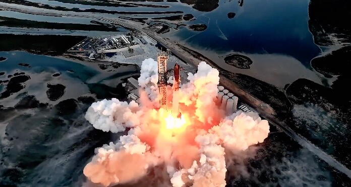 Elon Musk, Mars için 2 Yılda Mürettebatsız, 4 Yılda Mürettabatlı Hedef Açıkladı