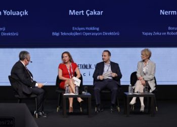 Bilişim Zirvesi’24, Yapay Zeka ve İnsanı Merkeze Alarak “Zekaların Ortaklığı” İçin Sektörü Bir Araya Getirdi