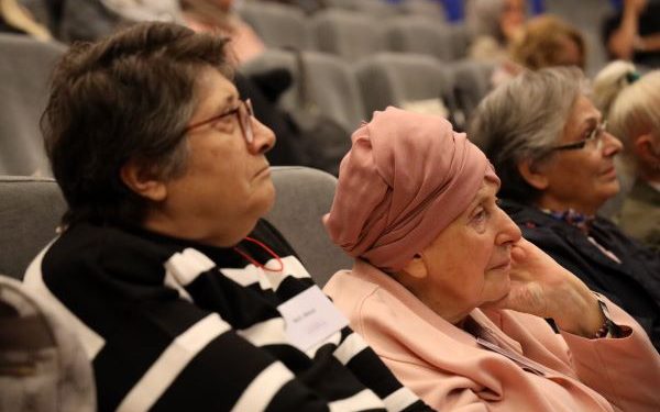 Özyeğin Üniversitesi’nde “18 Yaşıma Öğütler: Yaşlılar Arası Köprü” Belgesel Lansmanı Yapıldı