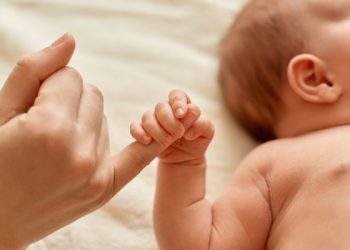 Türkiye’nin Sağlık Sisteminde Skandallar ve Genç Hekimlerin Umutsuzluğu Gündemde