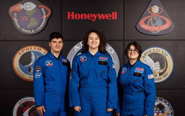 Türk Öğrenciler Honeywell ile ABD’de Uzay Kampına Katıldı