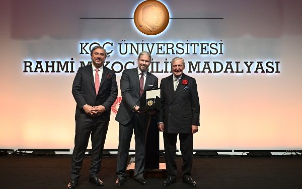 2024 Koç Üniversitesi Rahmi M. Koç Bilim Madalyası’nın Sahibi Prof. Dr. Mete Atatüre Oldu