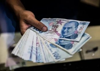 İşletmelerin Önünde 2 Seçenek Var; Fiyat Artışına Gitmek, İşçi Çıkarmak