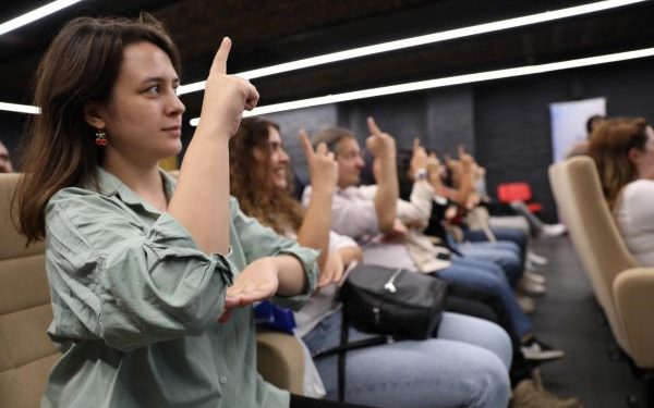 İBB İşaret Dili Uzmanları Yetiştirecek