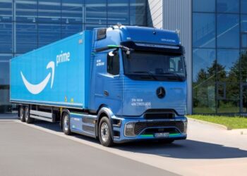 Amazon, Şimdiye Kadarki En Büyük Elektrikli Ağır Kamyon Siparişini Verdi