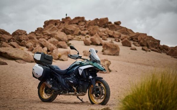 BMW Tamamen Elektrikli Modelleriyle Piyasada