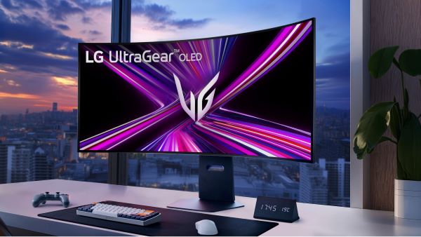 LG, Bükülebı̇lı̇r 5K2K Oyun Monı̇törünü Tanıttı