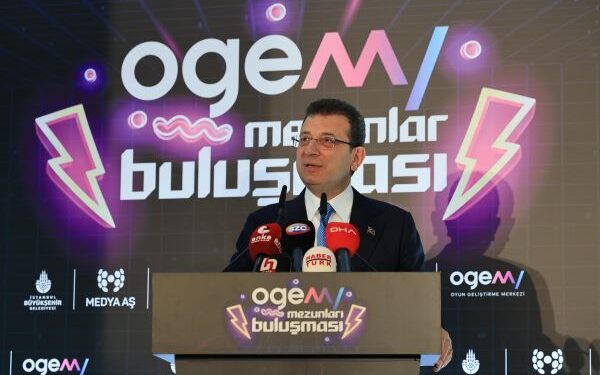 Ekrem İmamoğlu Oyun Geliştirme Merkezi’nin Yeni Dönem Mezunlarıyla Buluştu