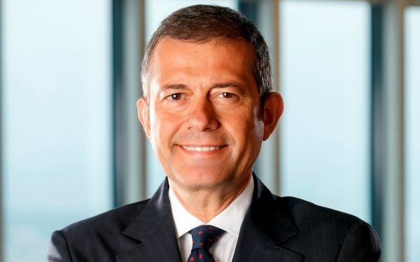 “Bankacılık” ve “Finansal Hizmetler” Birleşti Grup Başkanlığı’na Hakan Binbaşgil Atandı