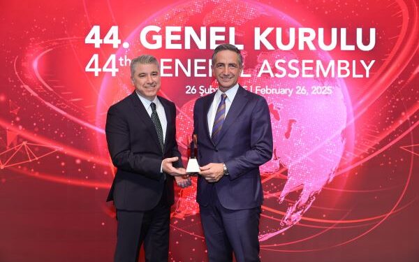 Tolga Demirözü YASED’in Yeni Başkanı Oldu