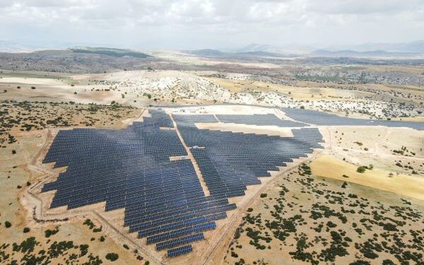 Türkiye’nin Toplam Elektrik Tüketiminin Yüzde 45’ini Güneşten Karşılayabiliriz