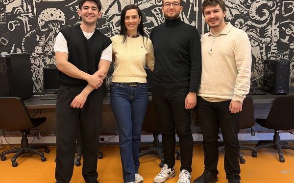 Bilgi Öğrencilerinden Sanal Gerçeklik Destekli Dil Öğrenme Uygulaması: Linviva