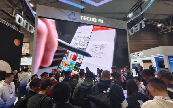 Tecno, MWC Barselona 2025’te Yeni Nesil Yapay Zeka Ekosistemini Tanıttı