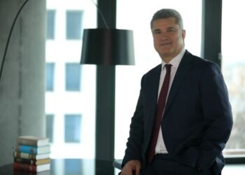 En Büyük 500 Aile Şirketinin Toplam Geliri Dünyanın Üçüncü Büyük Ekonomisine Denk Geliyor
