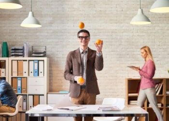 Gençler ‘Dalgalı’; Kıdemli Çalışanlar ‘İkinci’ ve ‘Portföy’ Kariyer Peşinde